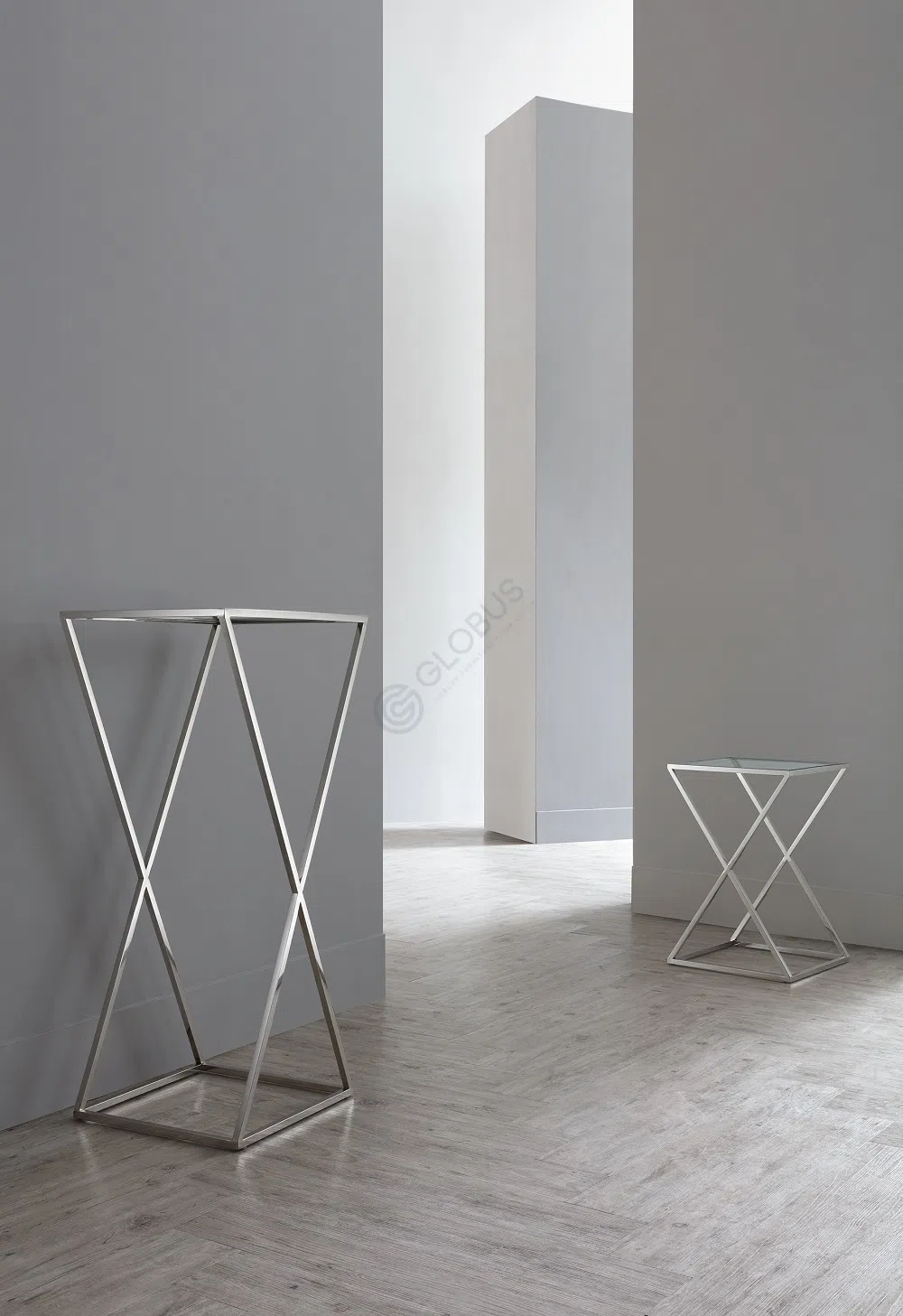 Угловой столик EICHHOLTZ Criss Cross High