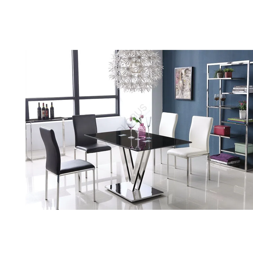 Обеденный стол Yvonia