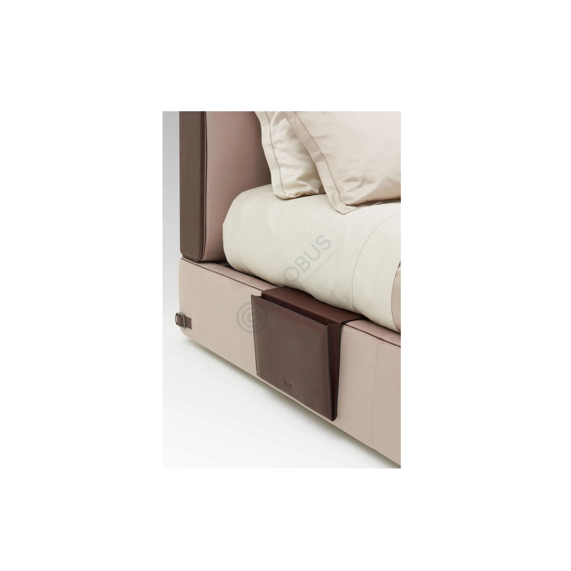 Кровать FENDI Soho