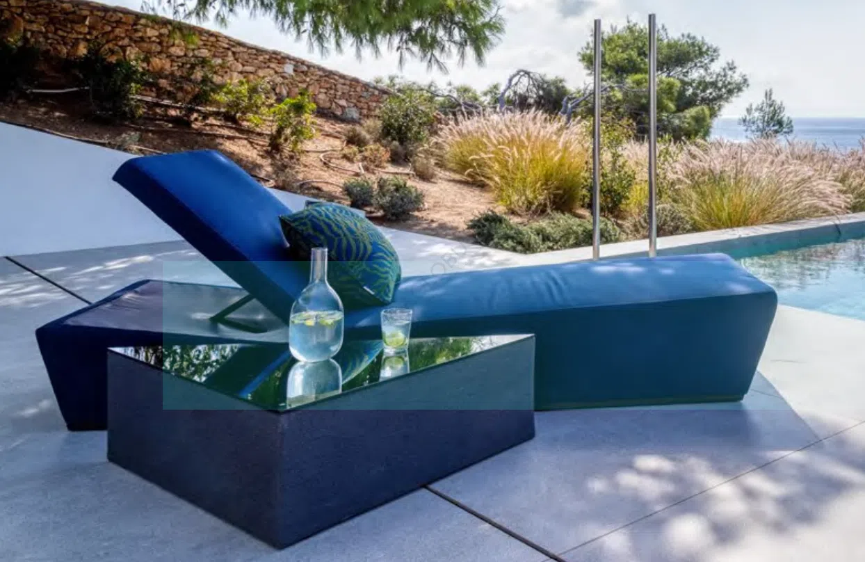 Уличный журнальный столик Zallia