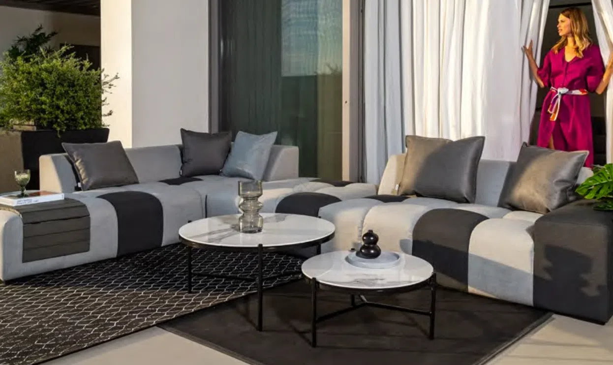 Уличный журнальный столик Januaniel