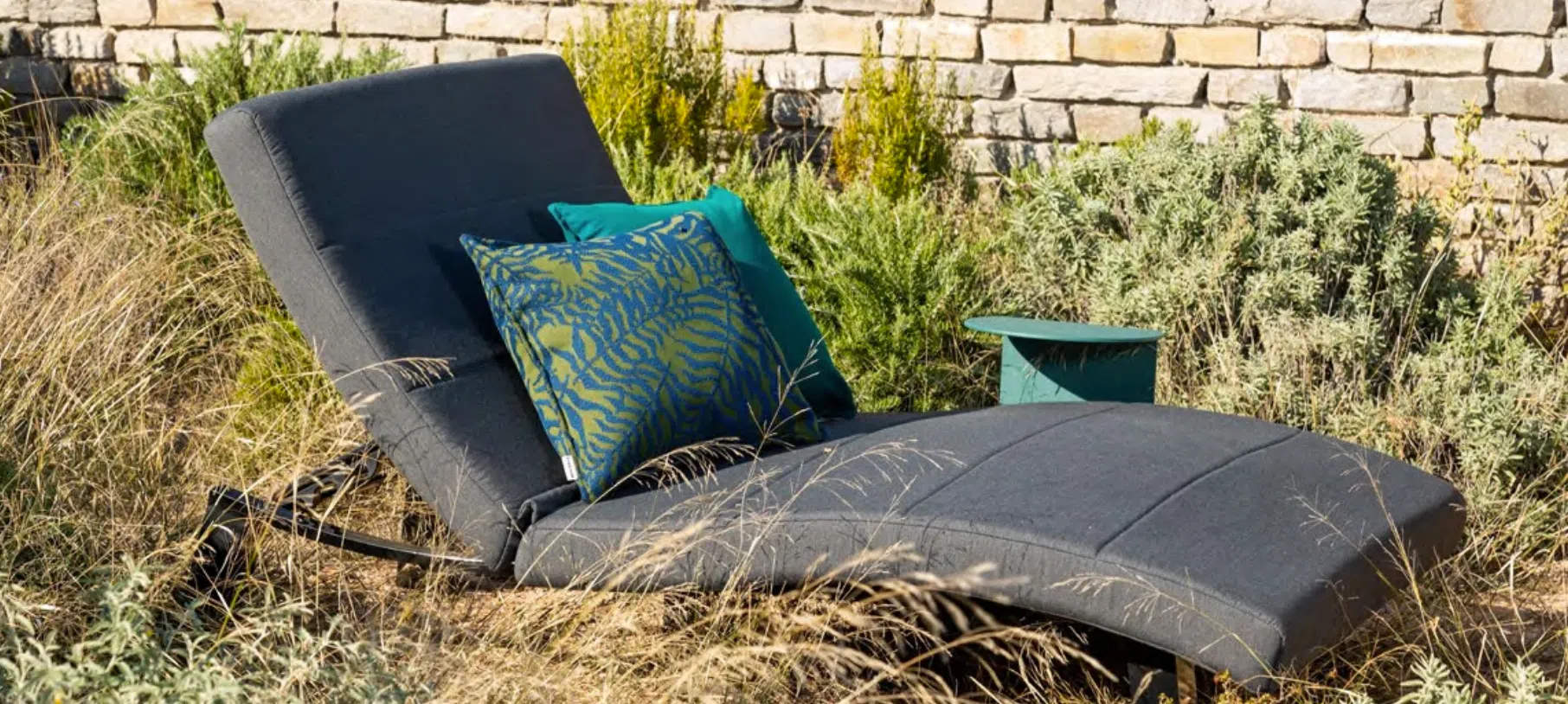 Шезлонг Nilia