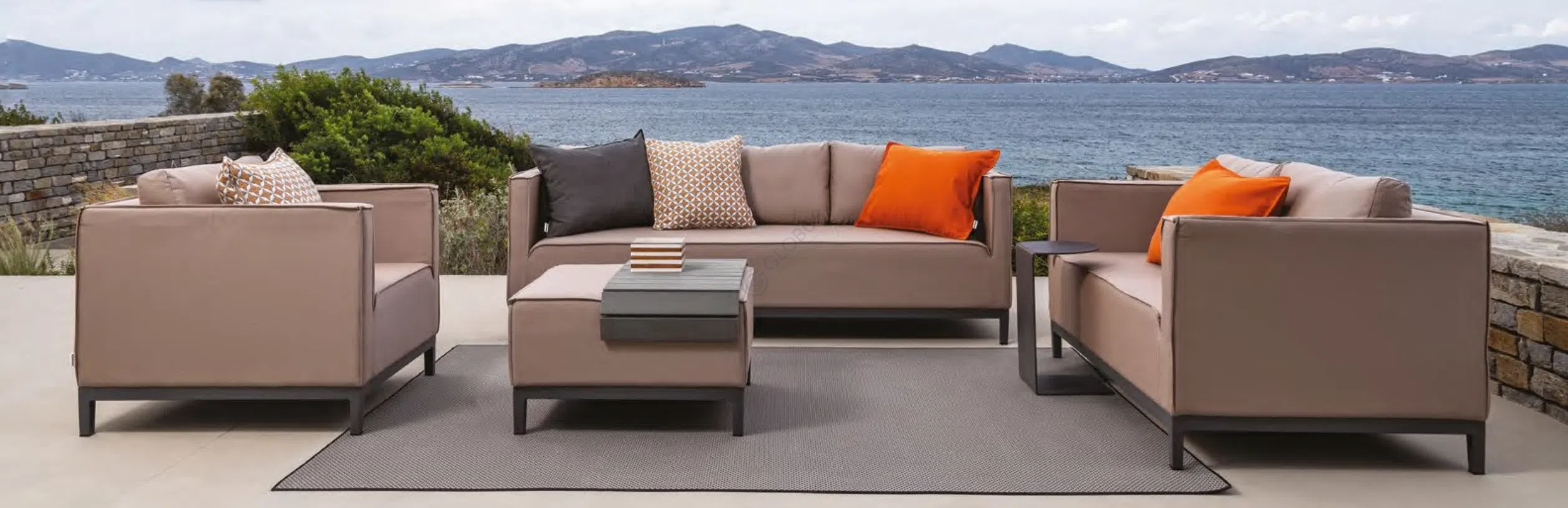 Уличный пуф Nobilisimo