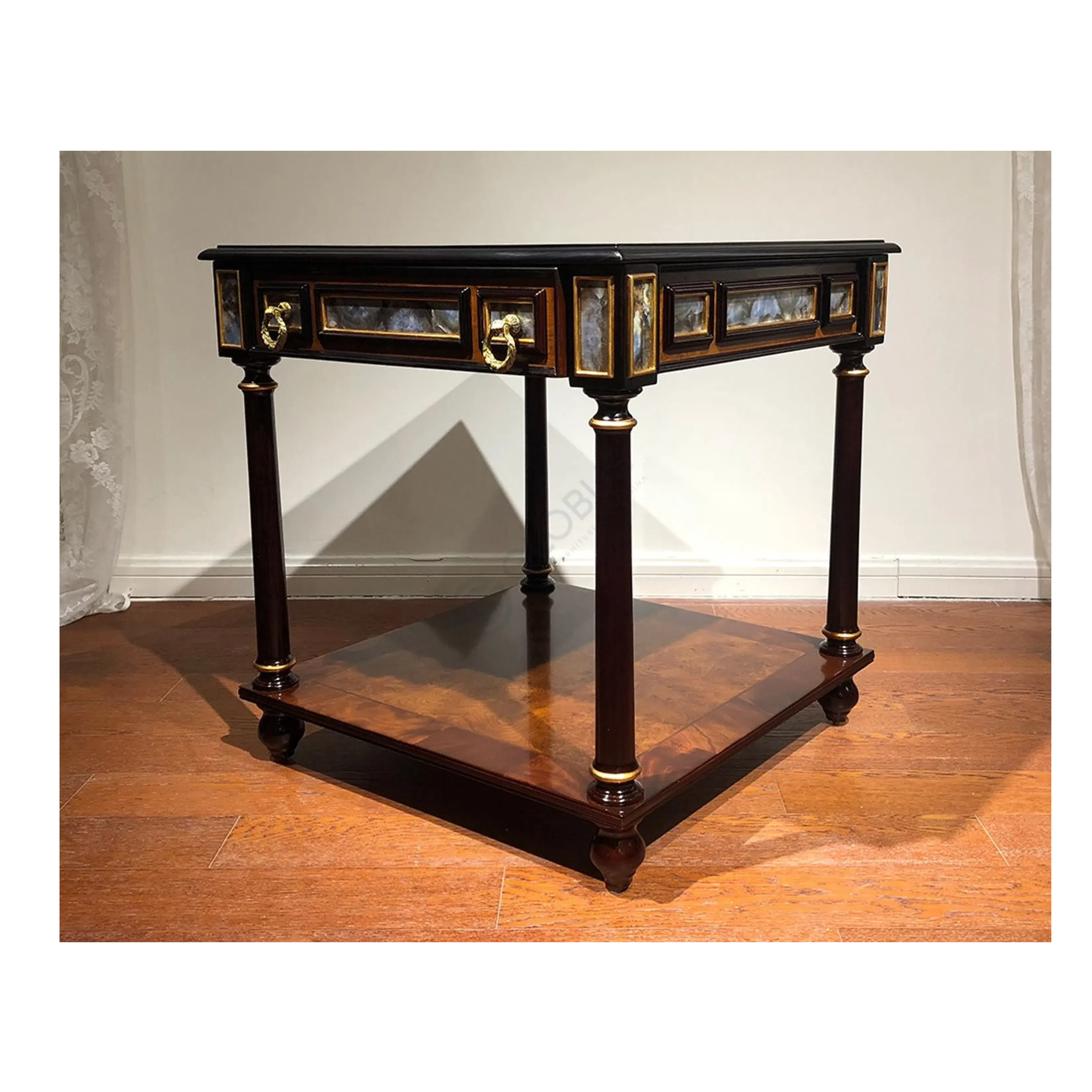 Угловой столик Arretrare