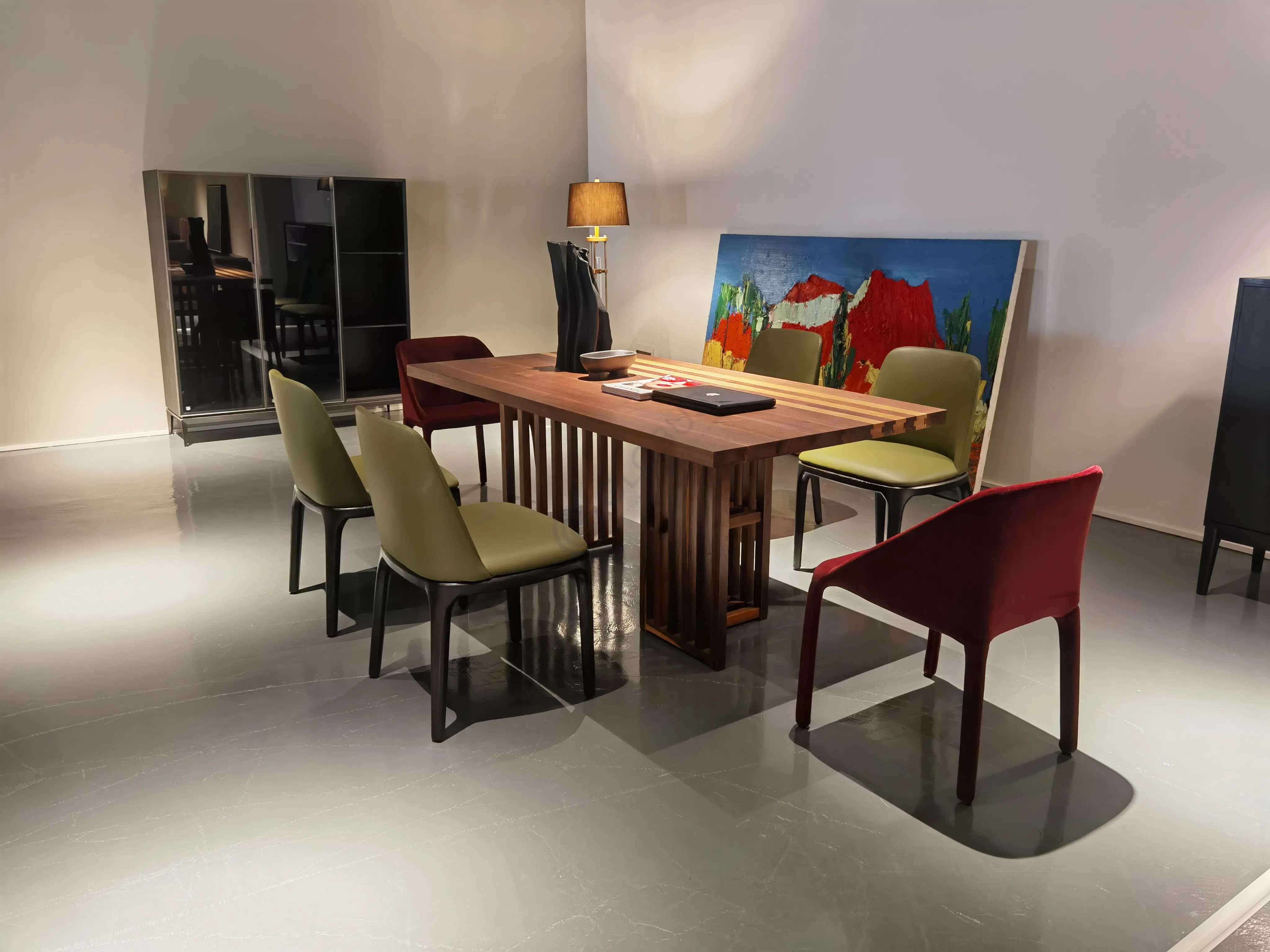 Обеденный стол Kavali