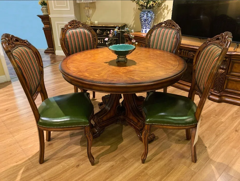 Обеденный стул Aquilinus