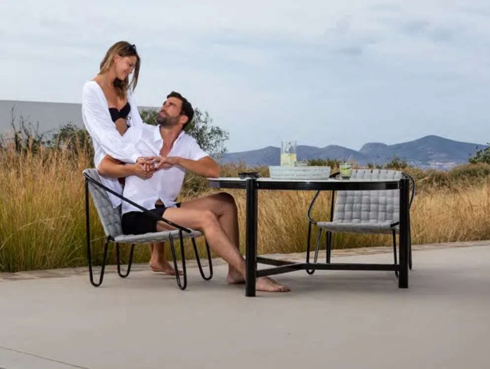 Уличный обеденный стол Katlyn